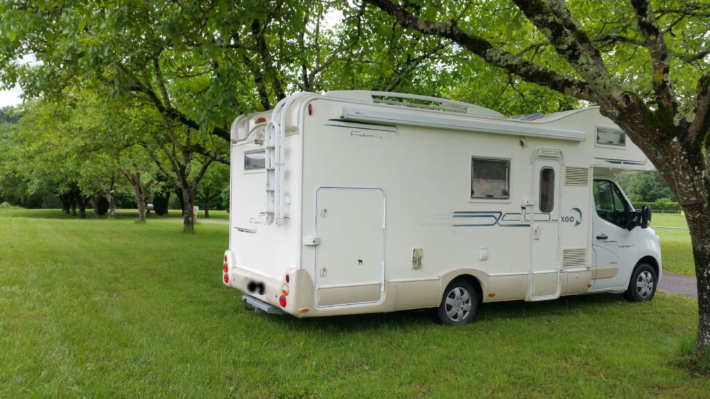Aire Camping Car Park de Lamagdelaine