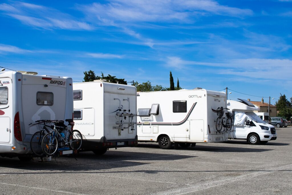 Aire de stationnement pour camping-cars