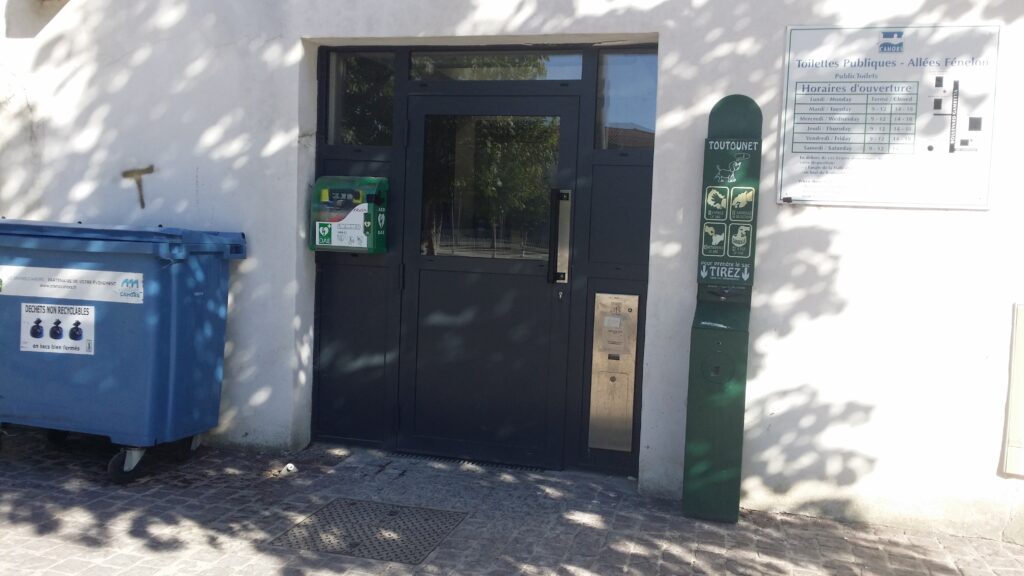 Toilettes publiques des Allées Fénelon